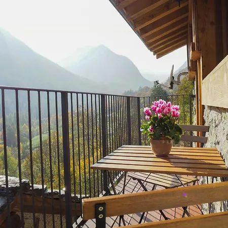 Panoramic Mountain With Breathtaking View Vakantiehuis Ala di Stura