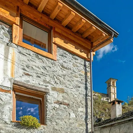 Panoramic Mountain With Breathtaking View Vakantiehuis Ala di Stura
